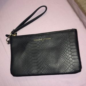 Adrienne Vittadini black clutch/wristlet